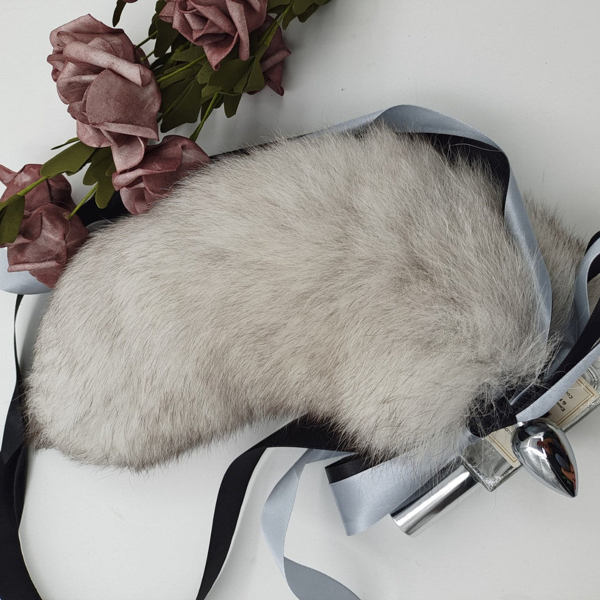 Realistic furry arctic fox tail butt plug