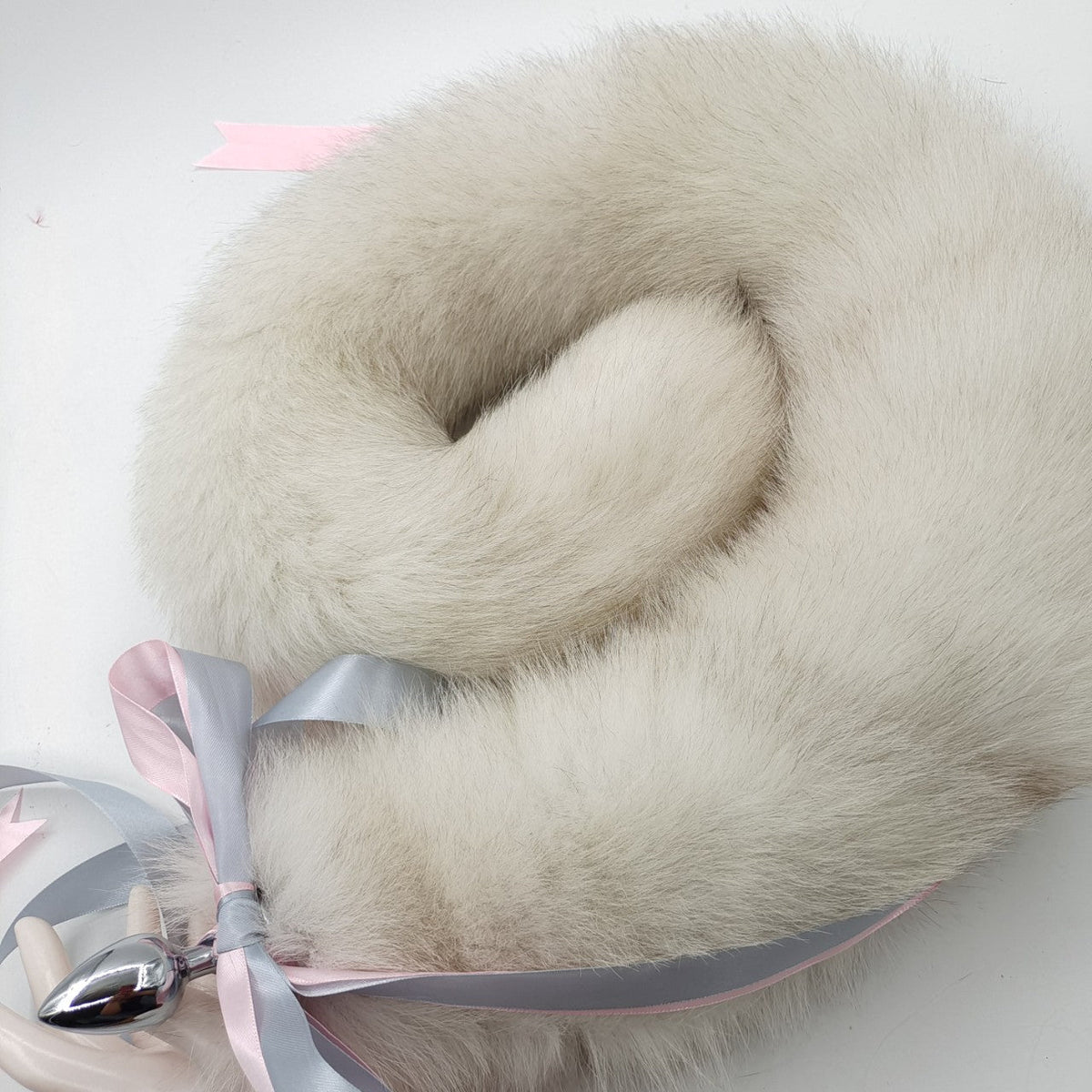Realistic furry arctic fox tail butt plug