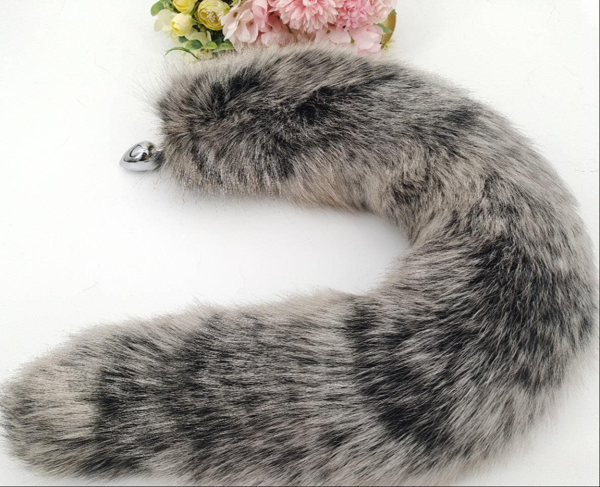 Stainless steel grey fox tail butt plug
